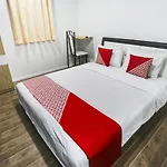Oyo 3300 Nadjara Residence Syariah