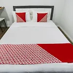 Oyo 3300 Nadjara Residence Syariah